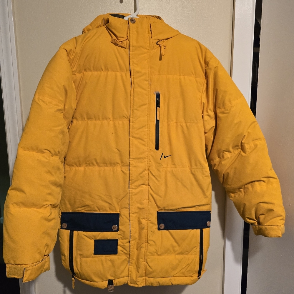 Nike snowboard jacket